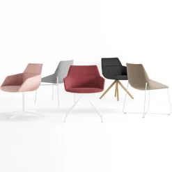Dunas XS Chair with Arms - Central Base