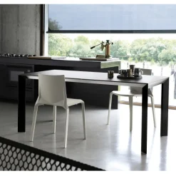 Nori Extendable Table