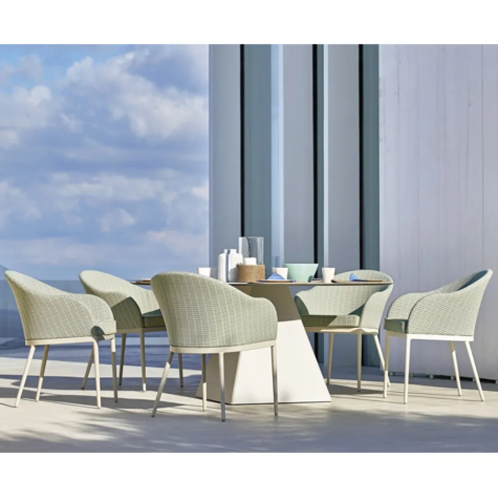 Saia Chair with Arms - Upholstered - Padded