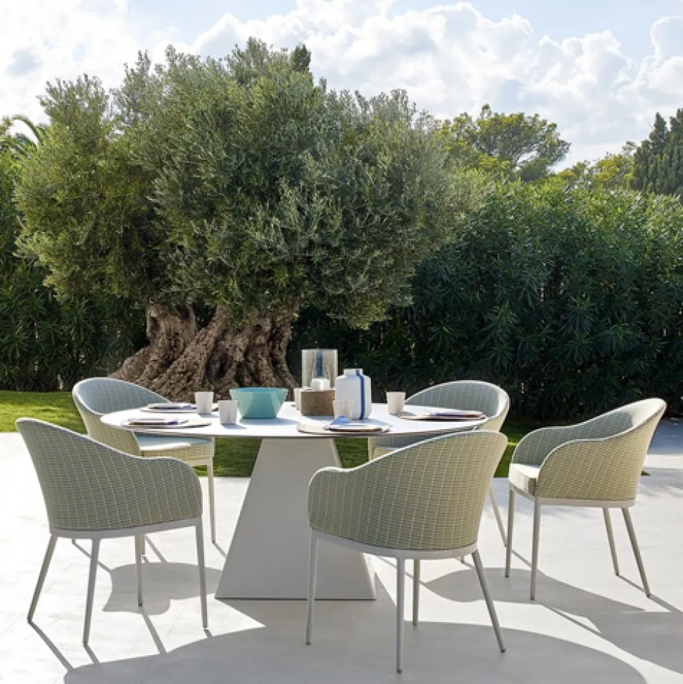 Saia Chair with Arms - Upholstered - Padded