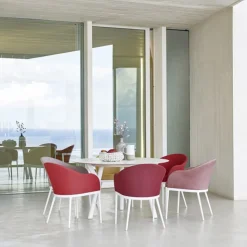 Saia Chair with Arms - Upholstered - Padded