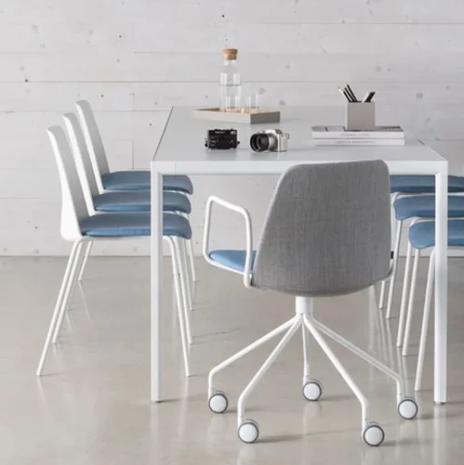 Unnia Chair