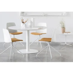 Unnia Chair - Swivel Base