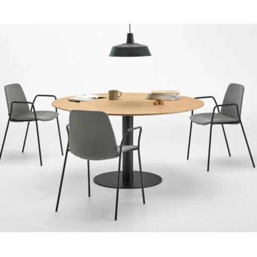 Unnia Tapiz Chair with Arms