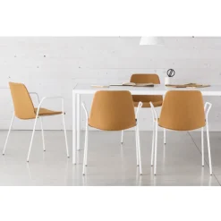 Unnia Tapiz Chair with Arms
